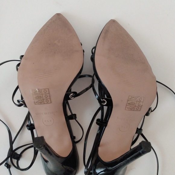 Pretty Little Things Black Faux Patent Leather Gladiator 4 1/2" Heels sz 5 - Picture 11 of 11